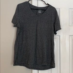 Used Duluth Training v neck top